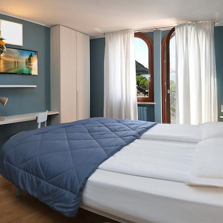 Albergo All'Ancora การ์ดา ภายนอก รูปภาพ
