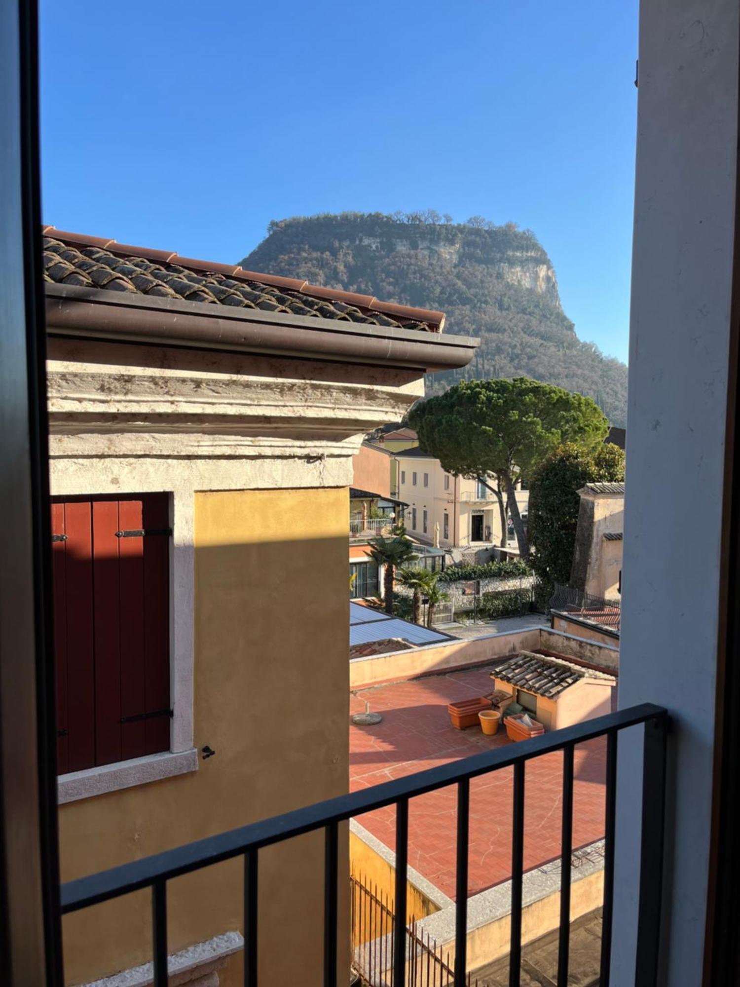 Albergo All'Ancora การ์ดา ภายนอก รูปภาพ
