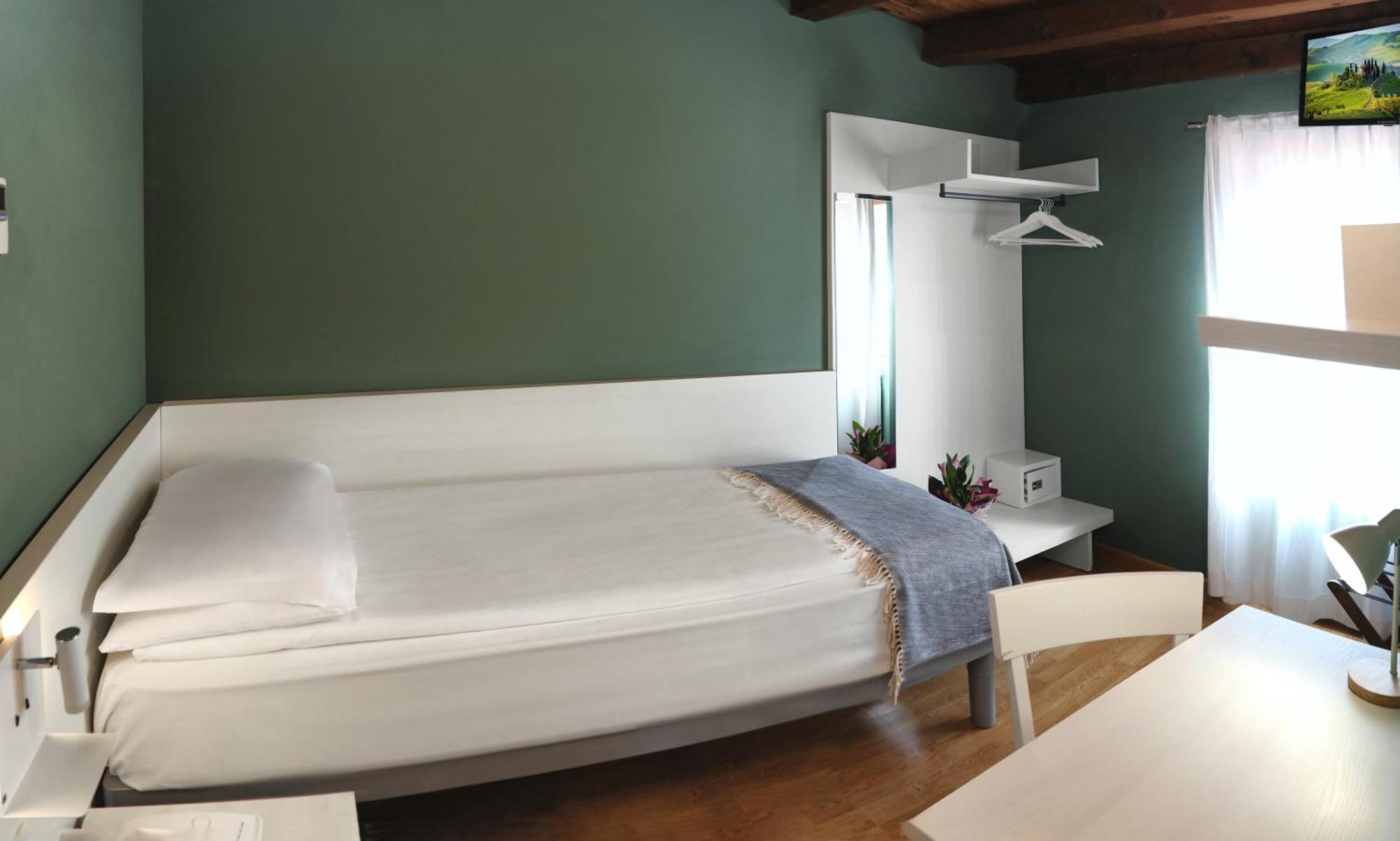 Albergo All'Ancora การ์ดา ภายนอก รูปภาพ