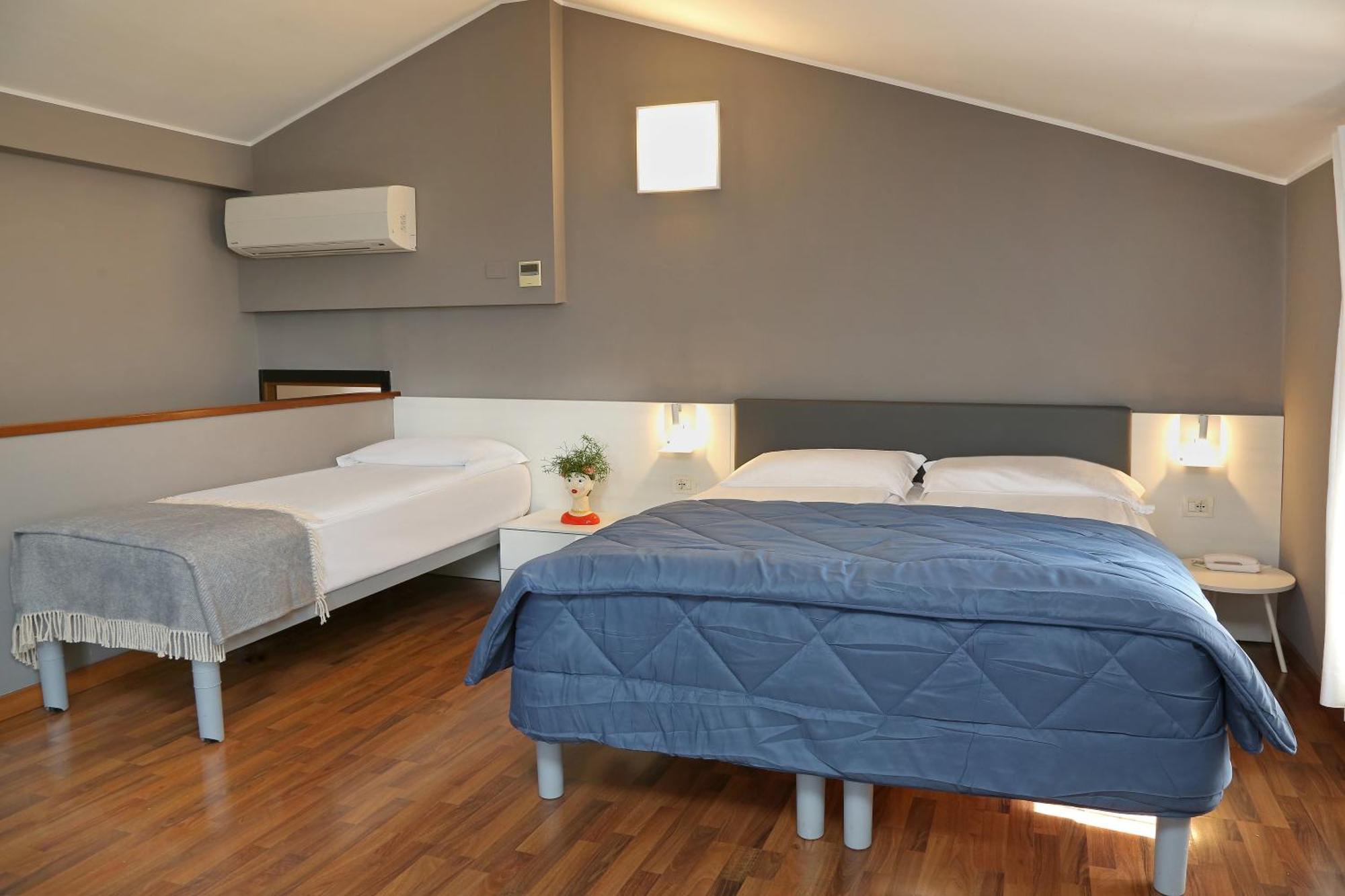 Albergo All'Ancora การ์ดา ภายนอก รูปภาพ