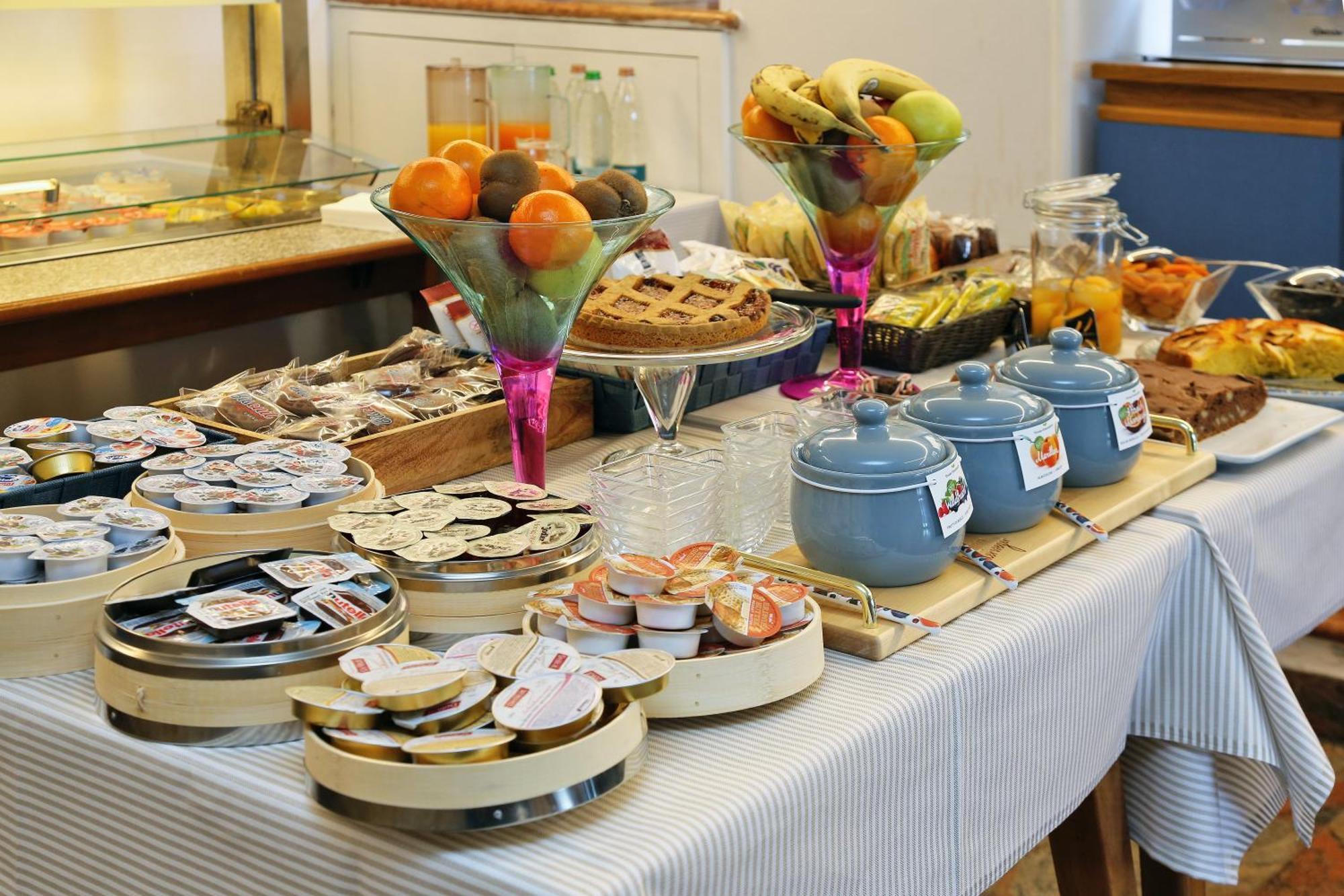Albergo All'Ancora การ์ดา ภายนอก รูปภาพ