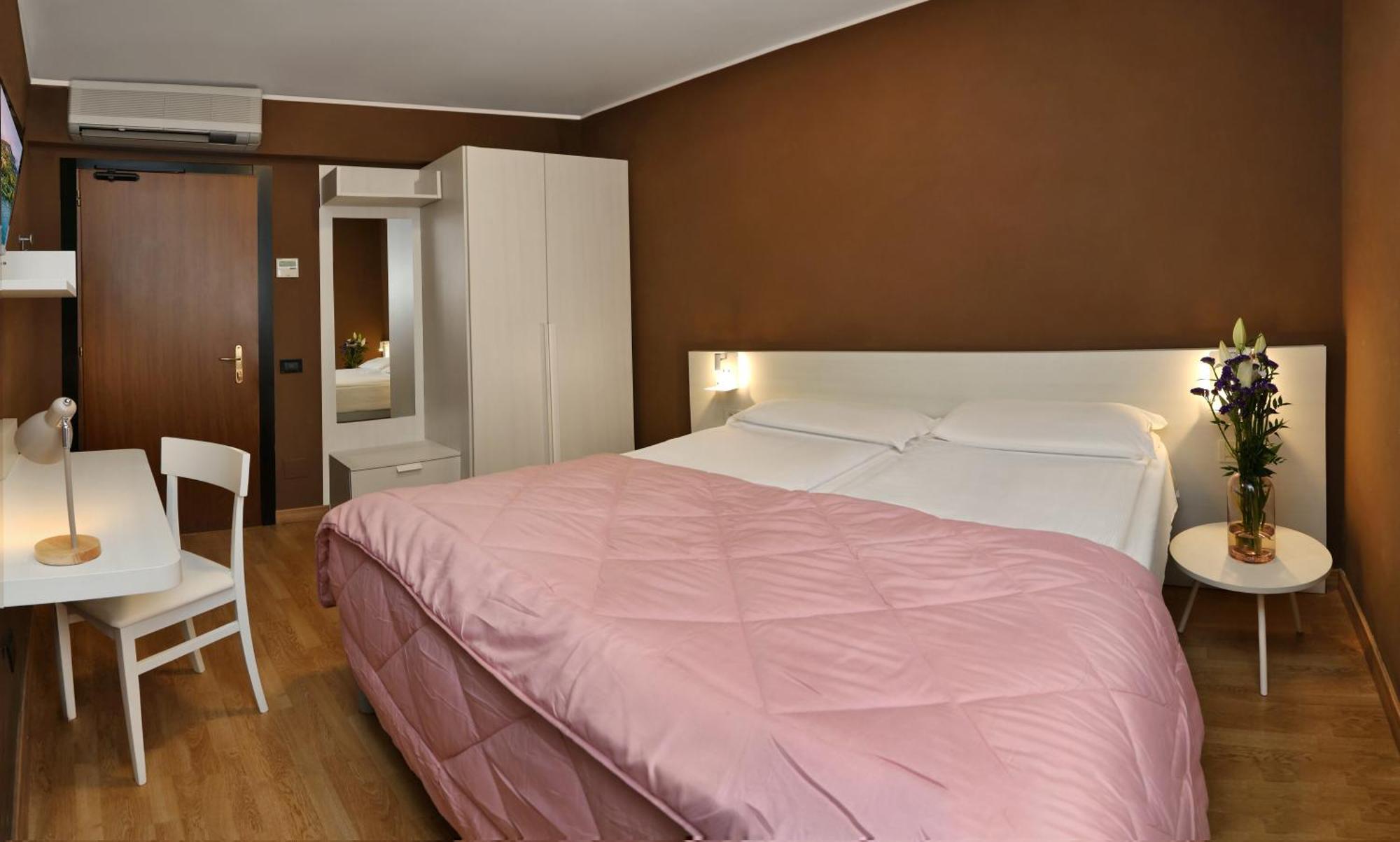 Albergo All'Ancora การ์ดา ภายนอก รูปภาพ