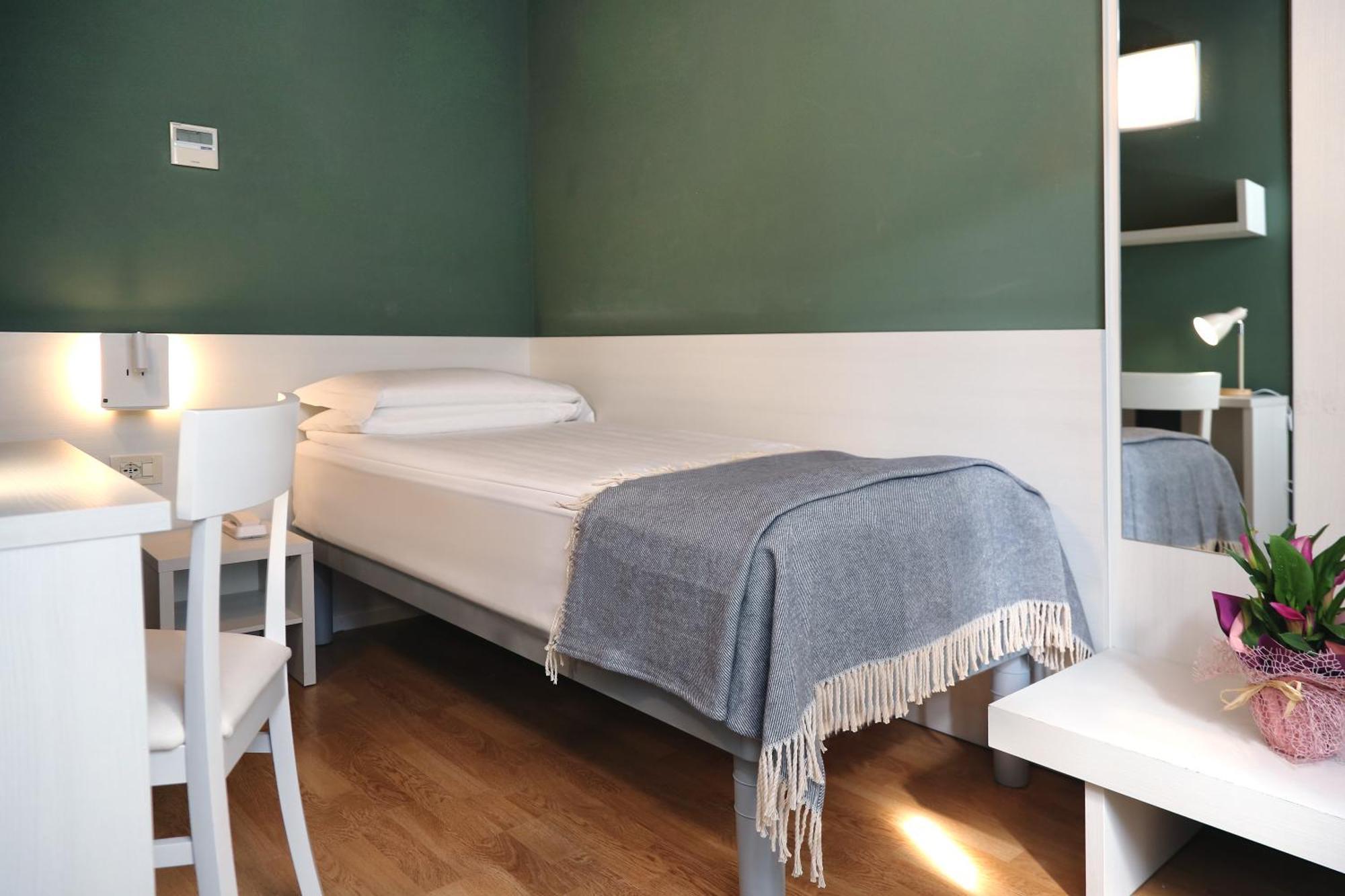 Albergo All'Ancora การ์ดา ภายนอก รูปภาพ