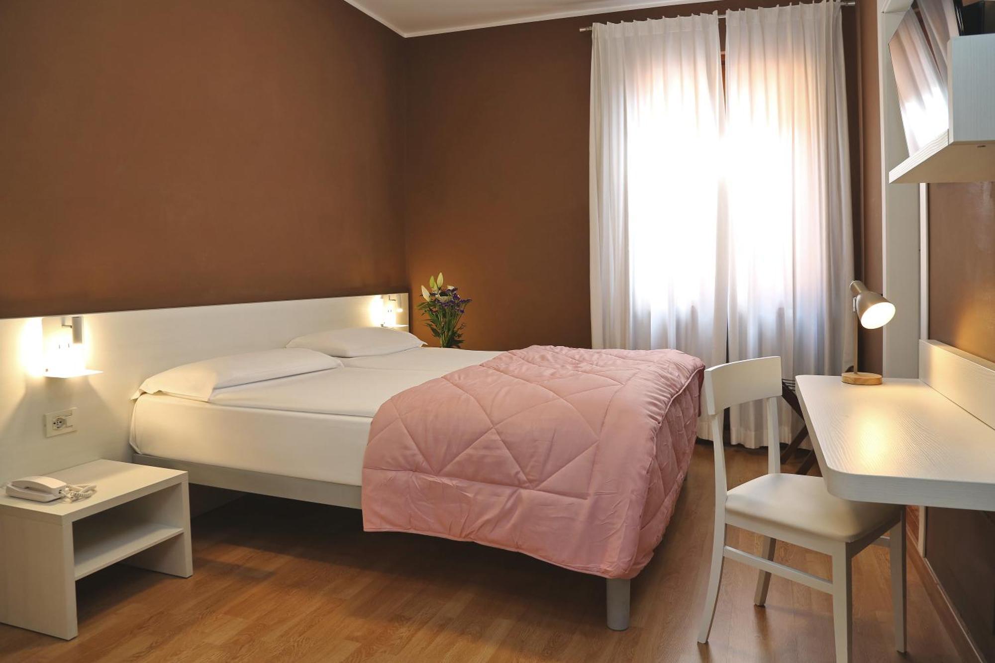 Albergo All'Ancora การ์ดา ภายนอก รูปภาพ