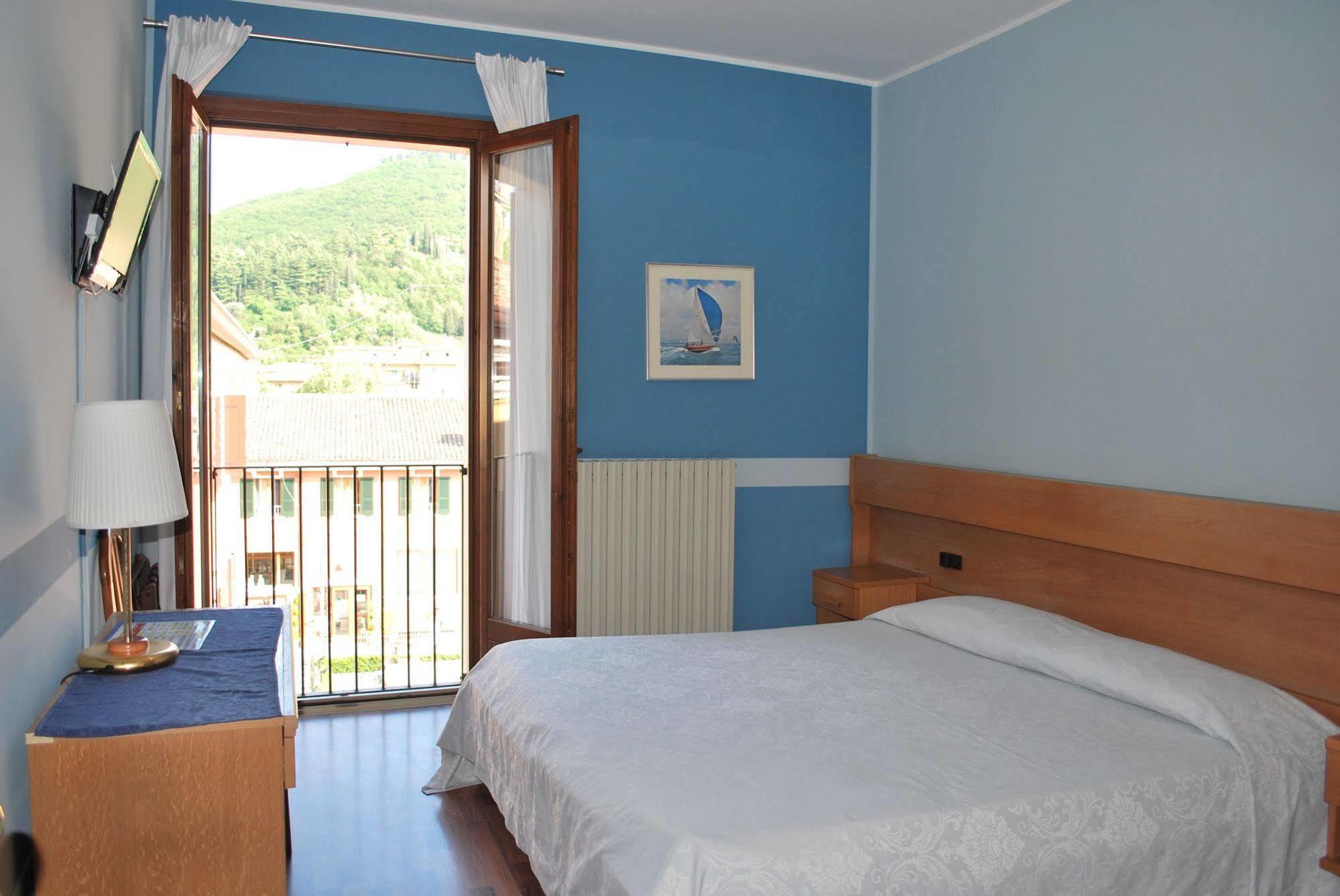 Albergo All'Ancora การ์ดา ภายนอก รูปภาพ