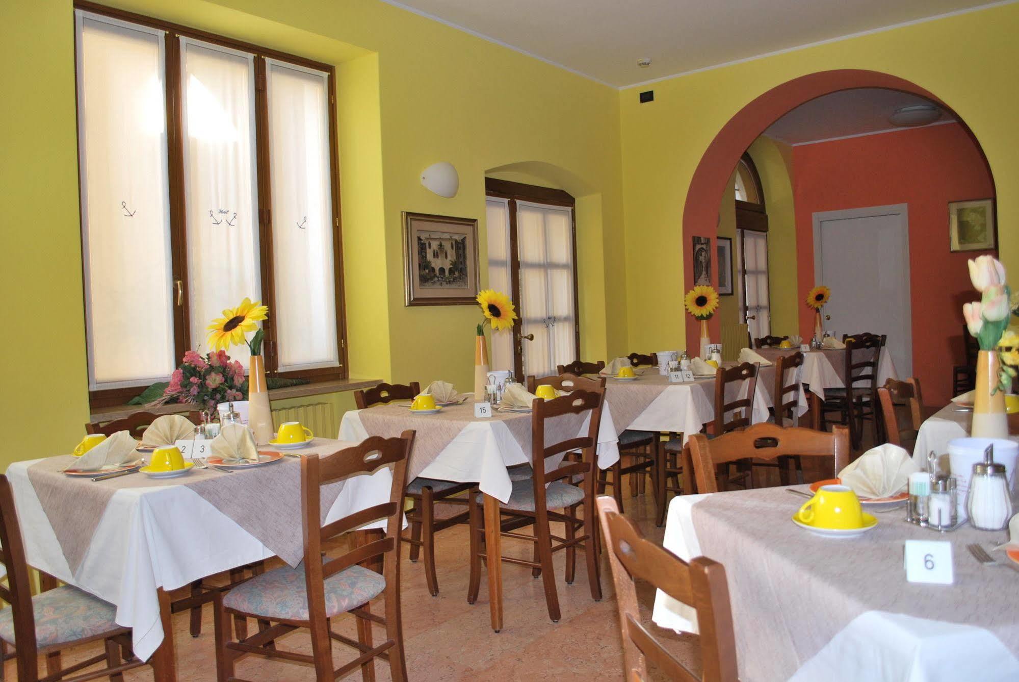 Albergo All'Ancora การ์ดา ภายนอก รูปภาพ